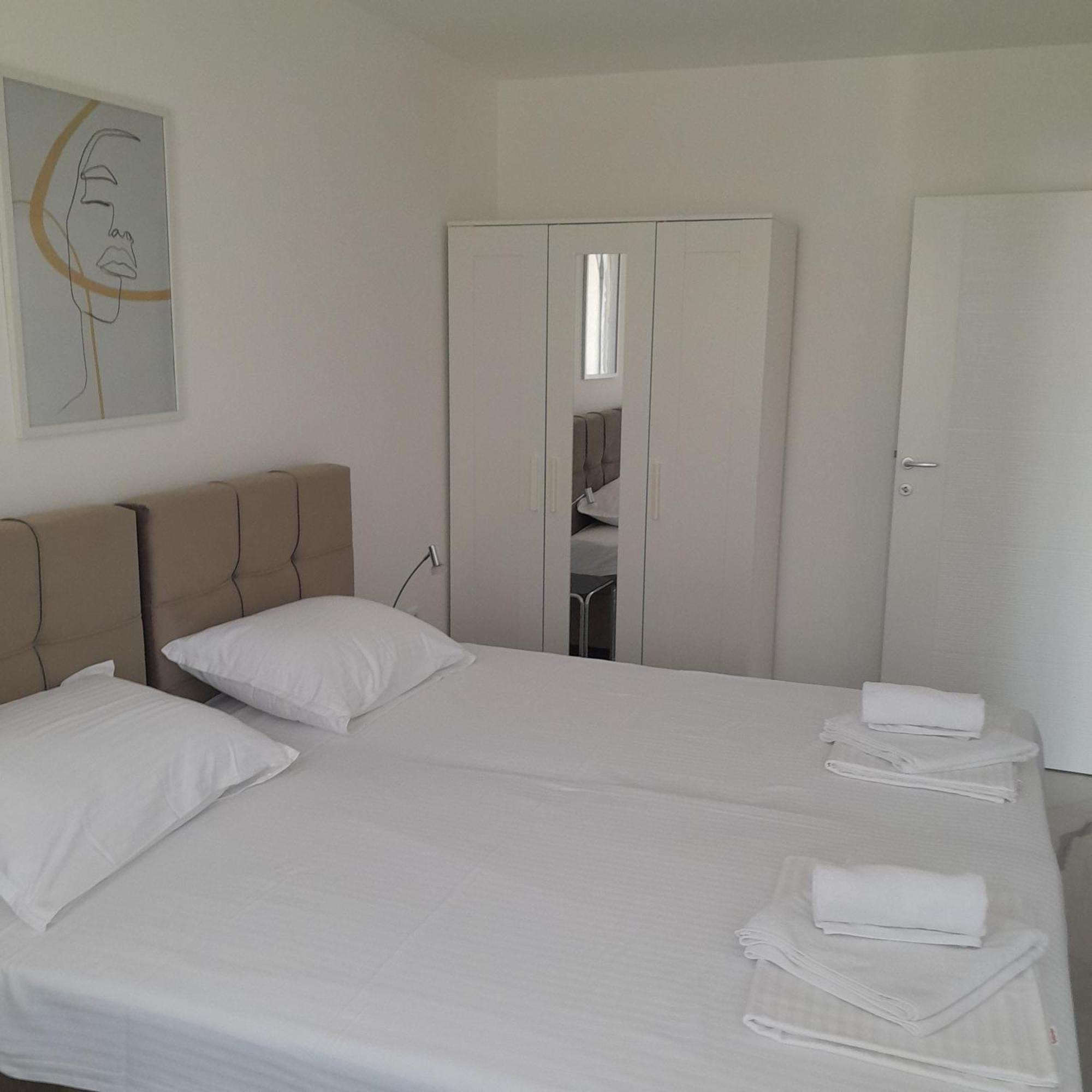 Spa Koncept-Apartmani Veliko Gradiste Ngoại thất bức ảnh